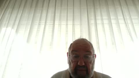 Snapshot of fredaldavid chatting on January 19, 9:55 am David Fredal online show from January 19, 9:55 am