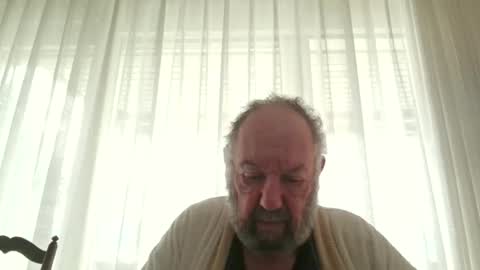 Snapshot of fredaldavid chatting on September 11, 9:09 am David Fredal online show from September 11, 9:09 am