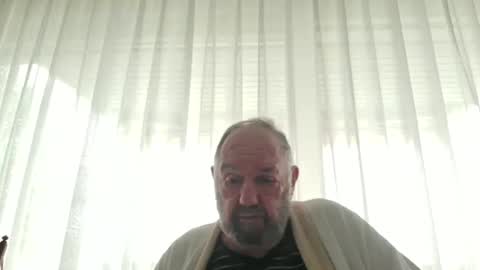 Snapshot of fredaldavid chatting on October 12, 10:25 am David Fredal online show from October 12, 10:25 am