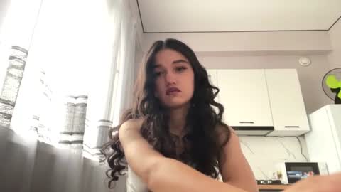 Snapshot of fredamedora chatting on July 1, 5:09 am Mia online show from July 1, 5:09 am