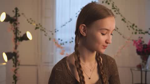 Snapshot of fredericabledsoe chatting on November 16, 4:40 am Amy online show from November 16, 4:40 am