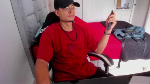 Snapshot of fredericsloan chatting on February 22, 4:49 pm Frederic Sloan online show from February 22, 4:49 pm