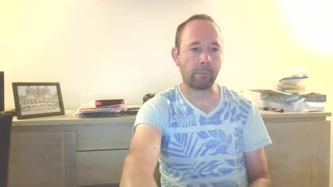 Snapshot of fredodu41 chatting on July 24, 4:10 am fredodu41 online show from July 24, 4:10 am