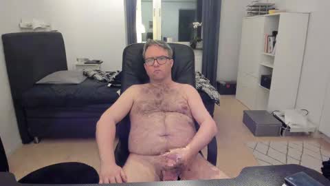 Snapshot of fredrik386959 chatting on January 24, 6:04 pm Fredrik online show from January 24, 6:04 pm