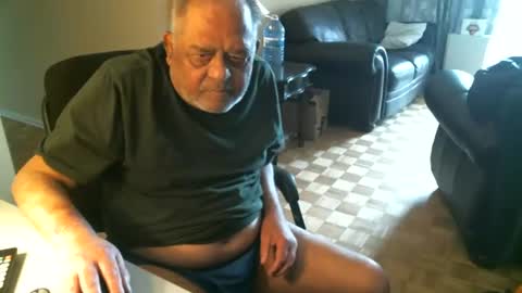 Snapshot of fredthetiger chatting on June 20, 3:48 pm fredthetiger online show from June 20, 3:48 pm