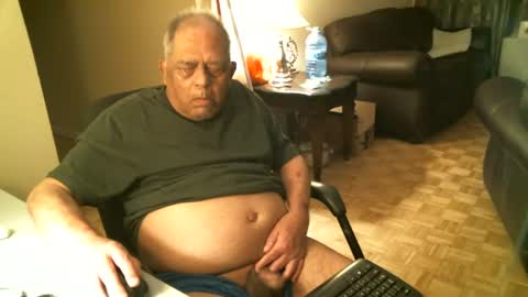 Snapshot of fredthetiger chatting on June 25, 3:17 am fredthetiger online show from June 25, 3:17 am