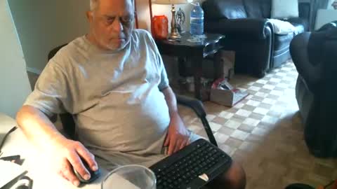 Snapshot of fredthetiger chatting on June 30, 3:57 pm fredthetiger online show from June 30, 3:57 pm