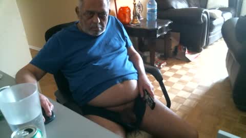 Snapshot of fredthetiger chatting on July 1, 7:24 pm fredthetiger online show from July 1, 7:24 pm