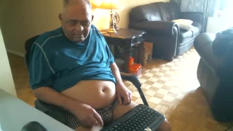 Snapshot of fredthetiger chatting on July 12, 2:30 pm fredthetiger online show from July 12, 2:30 pm