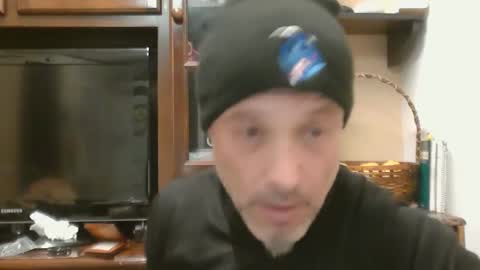 Snapshot of fredvisionavaquero chatting on December 19, 1:23 am Alguien ms online show from December 19, 1:23 am