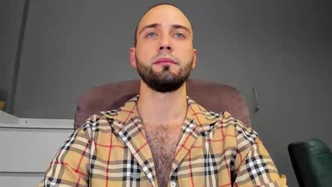 Snapshot of free_man___ chatting on November 14, 4:22 am Andrew online show from November 14, 4:22 am