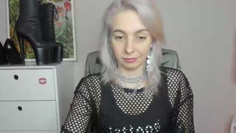 Anne online show from June 11, 7:17 am