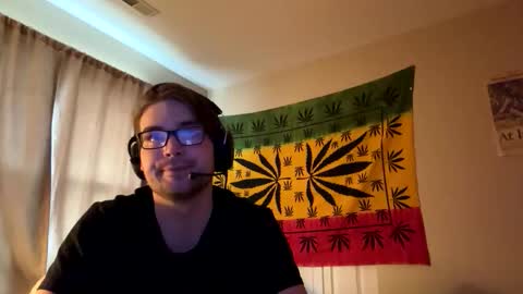 Snapshot of freezeskiii chatting on February 22, 7:56 pm freezeskiii online show from February 22, 7:56 pm