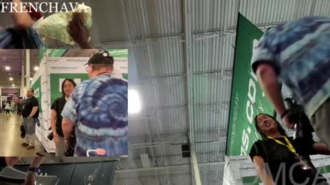 Snapshot of frenchava chatting on December 7, 2:42 am Ava online show from December 7, 2:42 am