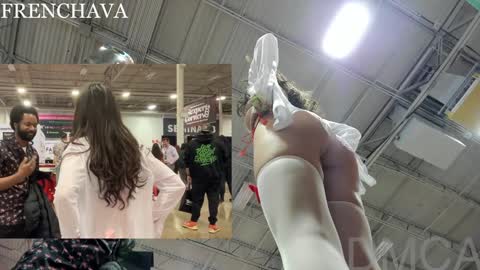 Snapshot of frenchava chatting on December 7, 9:22 pm Ava online show from December 7, 9:22 pm