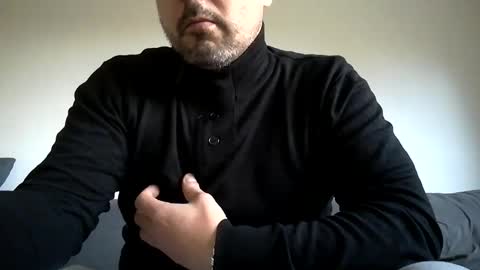 Snapshot of frenchhard0000 chatting on December 7, 2:57 pm Horny french hard online show from December 7, 2:57 pm