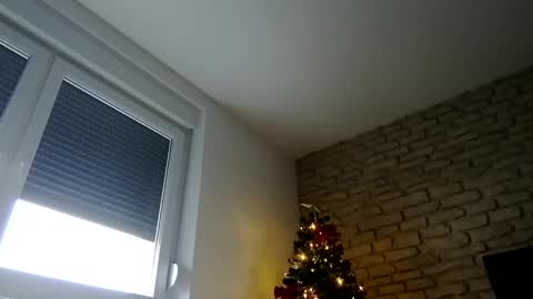 Snapshot of frenchhard0000 chatting on December 8, 9:46 am Horny french hard online show from December 8, 9:46 am