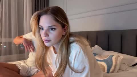 Jason and Sonya online show from February 5, 7:18 pm