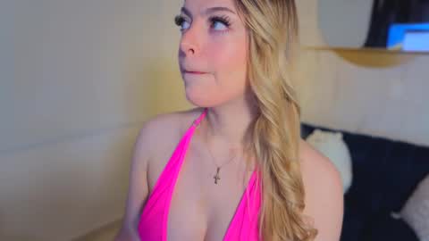 Snapshot of fresita_pink_ chatting on November 21, 1:26 am fresita_pink_ online show from November 21, 1:26 am