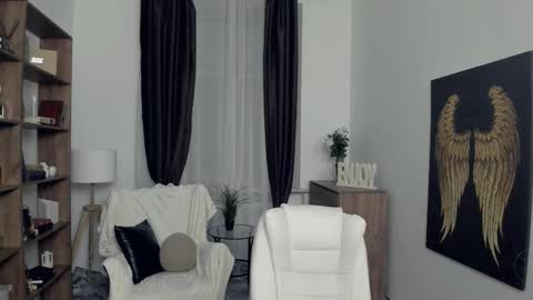 Freya online show from February 3, 2:53 am