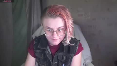 Snapshot of freya_kiss_ chatting on July 17, 1:18 pm Freya online show from July 17, 1:18 pm