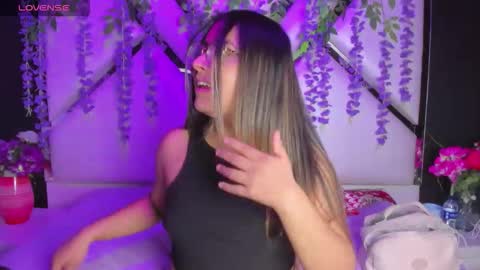 Freya online show from March 26, 3:01 am