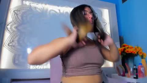 Freya online show from April 4, 3:16 am