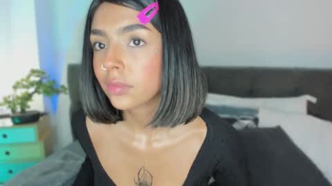 Snapshot of freya_stonee chatting on February 19, 5:27 pm Freya online show from February 19, 5:27 pm