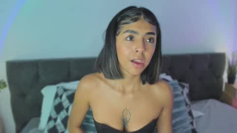 Snapshot of freya_stonee chatting on February 28, 11:36 am Freya online show from February 28, 11:36 am