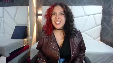 Snapshot of freya_velvet chatting on July 4, 12:11 pm Freya online show from July 4, 12:11 pm