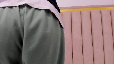 Snapshot of freyamoller_ chatting on February 12, 8:04 pm FreyaMoller online show from February 12, 8:04 pm