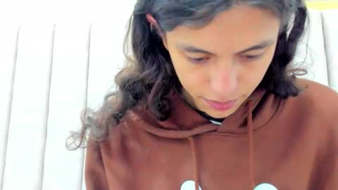 Snapshot of freyamoller_ chatting on February 22, 7:12 pm FreyaMoller online show from February 22, 7:12 pm