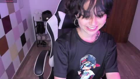 frida_lassi_ online show from April 12, 1:10 am