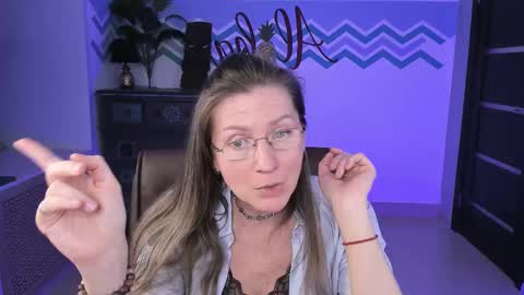 Snapshot of fridatander chatting on March 10, 6:23 pm Frida Tander online show from March 10, 6:23 pm