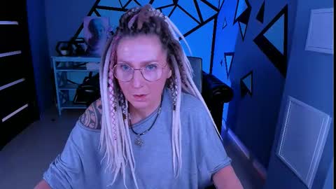 Frida Tander online show from February 16, 9:38 am