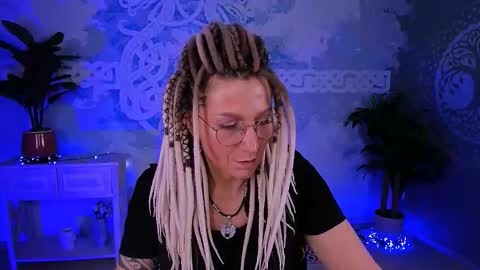 Frida Tander online show from March 28, 5:29 am