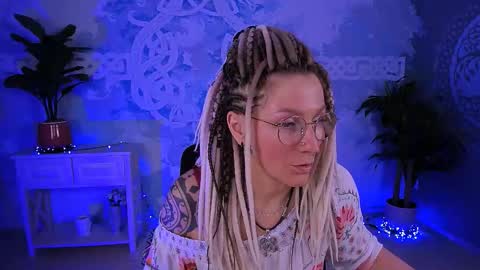 Frida Tander online show from March 29, 5:18 am