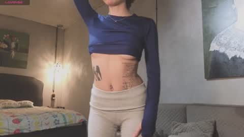 Snapshot of friend_foryou chatting on January 3, 1:47 pm Lina online show from January 3, 1:47 pm