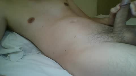 Snapshot of friendly_frank_18 chatting on June 14, 8:27 am friendly_frank_18 online show from June 14, 8:27 am