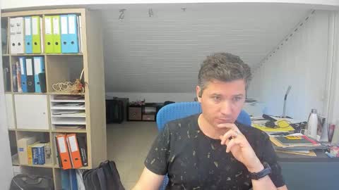 Snapshot of frikits chatting on October 10, 4:17 pm Francois online show from October 10, 4:17 pm