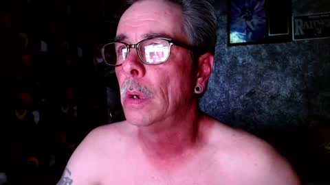 Snapshot of frindwbenies chatting on February 16, 6:32 am Frindwbenies online show from February 16, 6:32 am