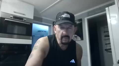 Snapshot of friskyneedsum chatting on November 27, 4:53 pm bob online show from November 27, 4:53 pm