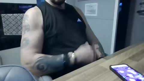 Snapshot of friskyneedsum chatting on December 18, 4:02 pm bob online show from December 18, 4:02 pm