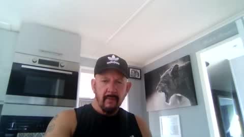 Snapshot of friskyneedsum chatting on February 24, 12:58 pm bob online show from February 24, 12:58 pm