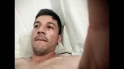 Snapshot of frnnd1214 chatting on December 21, 2:02 pm Fer online show from December 21, 2:02 pm