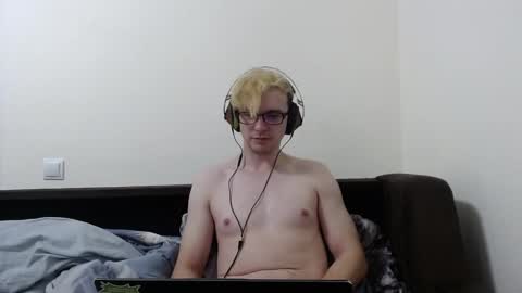 Snapshot of from_rus_with_love chatting on December 1, 12:15 am from_rus_with_love online show from December 1, 12:15 am