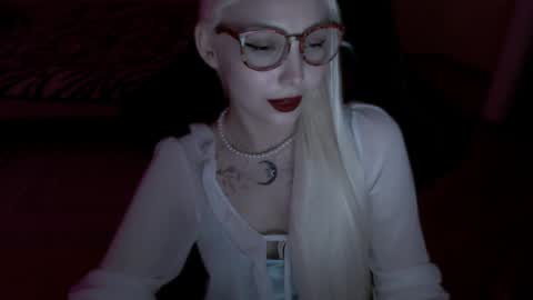 Lilith online show from June 4, 8:59 pm