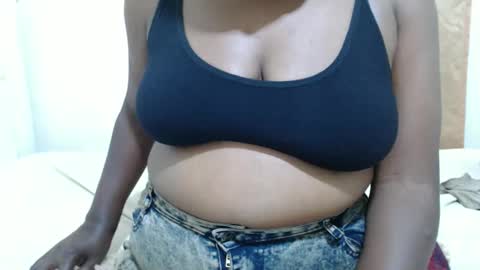 Snapshot of fruity28 chatting on January 19, 11:58 am fruity28 online show from January 19, 11:58 am
