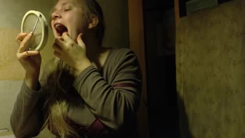 Snapshot of frumcake chatting on November 15, 10:48 pm FrumCake online show from November 15, 10:48 pm