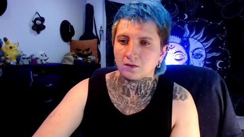 Snapshot of ftmblueyes chatting on February 4, 1:45 am HEHIM online show from February 4, 1:45 am